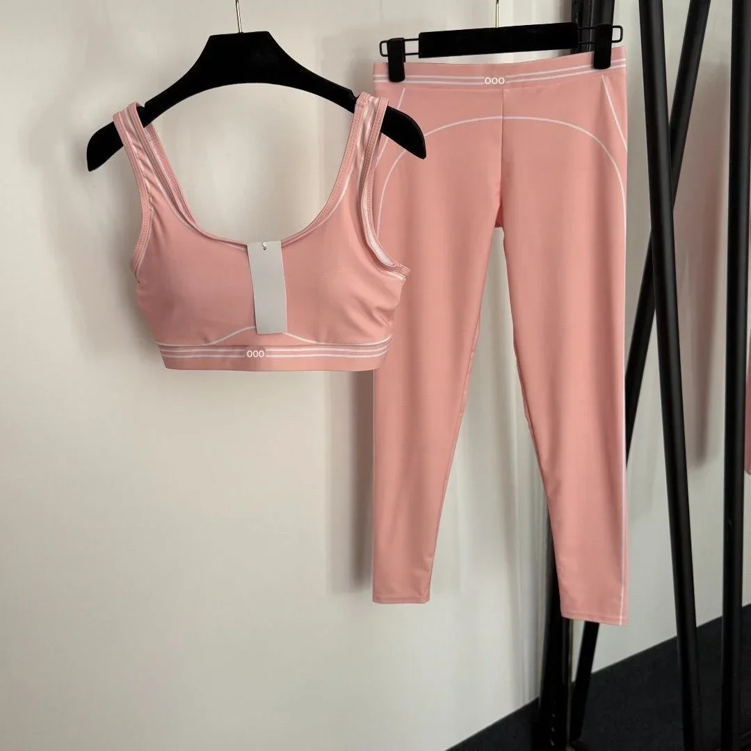 Yoga Fitness Set - ชุดออกกำลังกายสองชิ้น เสื้อกล้ามและกางเกงขายาว ระบายอากาศได้ดี ยืดหยุ่น สวมใส่สบาย เหมาะสำหรับวิ่ง